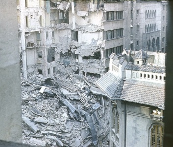 Картины разрушения Бухареста во время землетрясения 4 марта 1977 года