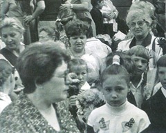 Броня с внуком своей ученицы первого выпуска, 1996 г.