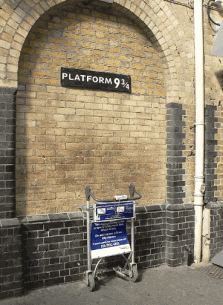 багажная тележка на вокзале Кингс-Кросс из фильма «Гарри Поттер»